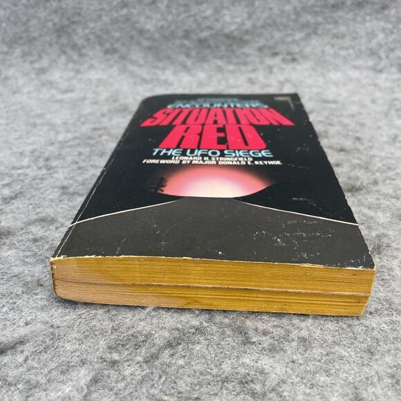 VTG Situation Red: The UFO Siege ~ Leonard H. Stringfield ~ 1977 ~ Fawcett CREST - Picture 6 of 8